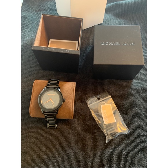 Michael Kors watch - black & rose gold - Picture 2 of 8